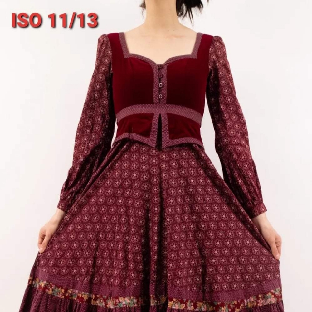 ISO this Gunne Sax dress in a size 13 (or 11)